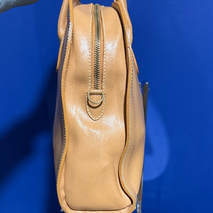 Lancaster Paris Tan Smooth Handbag
Purse with shoulder strap