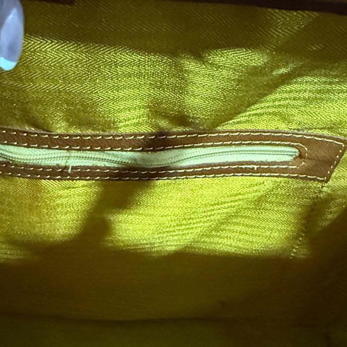 Vintage Doctor Bag Duffle In Beautiful Golden Tan Leather With Brass Lock lLatch