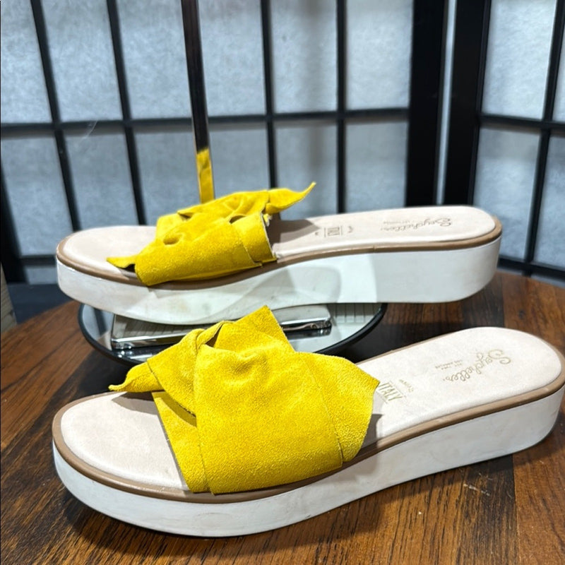 SEYCHELLES
Coast Knotted Slide Sandal In Yellow Suede