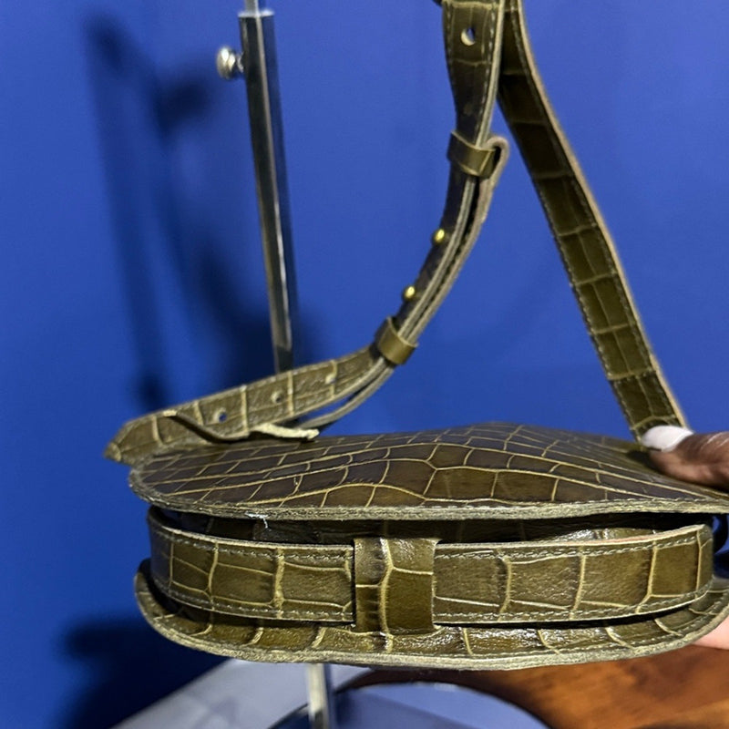 Madewell Simple Circle Crossbody: Croc Embossed Leather Olive Green
Asparagus