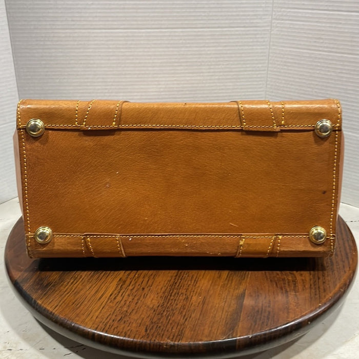 Vintage Doctor Bag Duffle In Beautiful Golden Tan Leather With Brass Lock lLatch