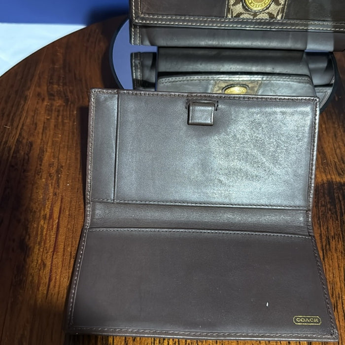 Coach B Leather Legacy Hampton SignatureI C Trifold Wallet & Checkbook Holder