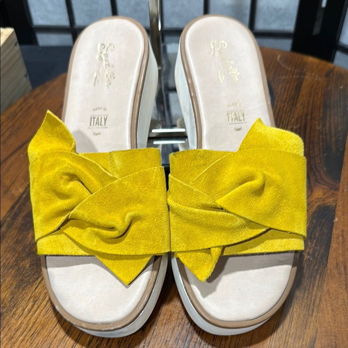 SEYCHELLES
Coast Knotted Slide Sandal In Yellow Suede