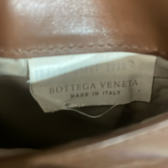 Bottega Veneta Bifold Leather Wallet. Comes with dustbag.