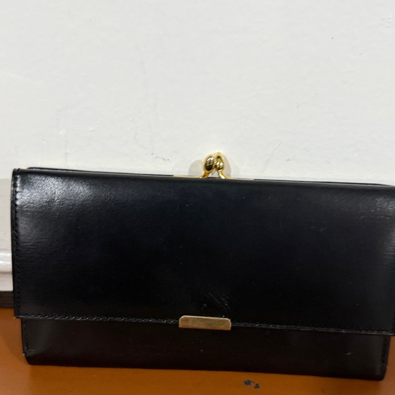 Chic Black Leather Wallet