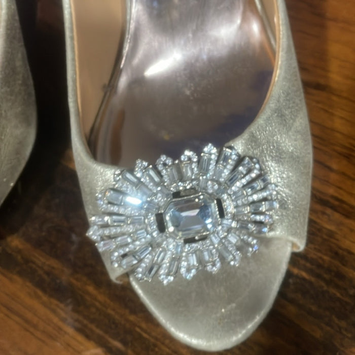 Badgley Mischka 4 Inch heels Size 9 M