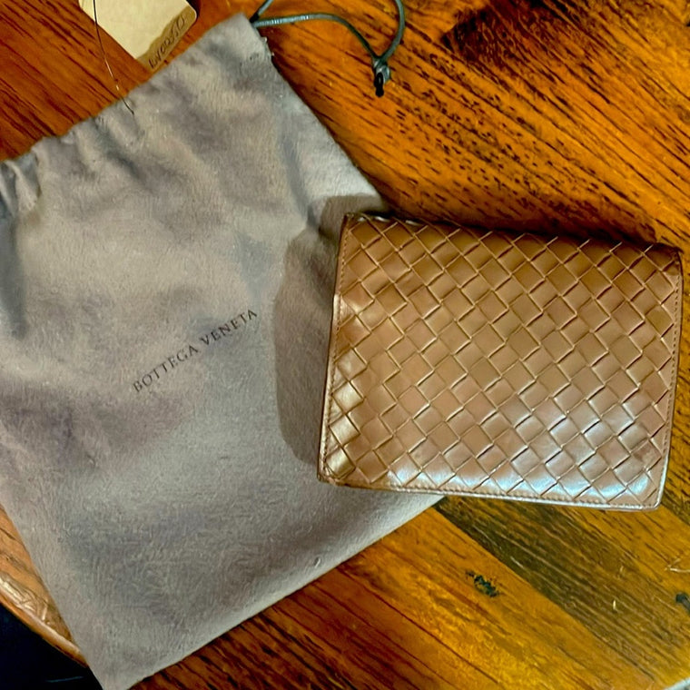 Bottega Veneta Bifold Leather Wallet. Comes with dustbag.
