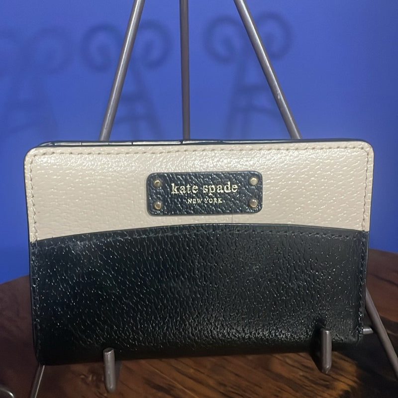 Kate Spade Jeanne Bifold Wallet w/ dustbag