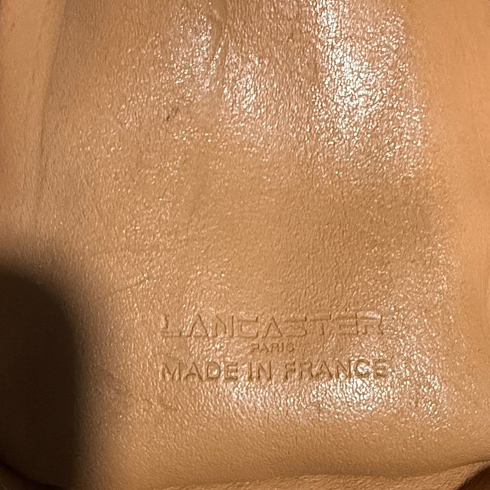 Lancaster Paris Tan Smooth Handbag
Purse with shoulder strap