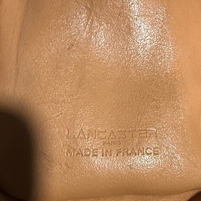 Lancaster Paris Tan Smooth Handbag
Purse with shoulder strap