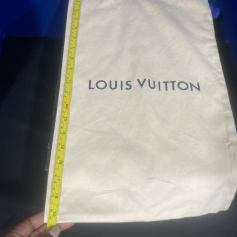 Louis Vuitton med size dustbag