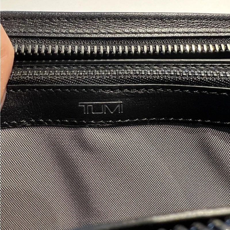 Tumi Black Leather Large Zip Wallet Organizer