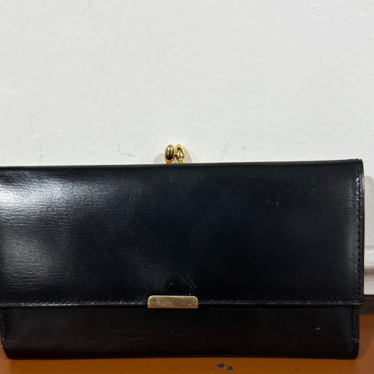 Chic Black Leather Wallet