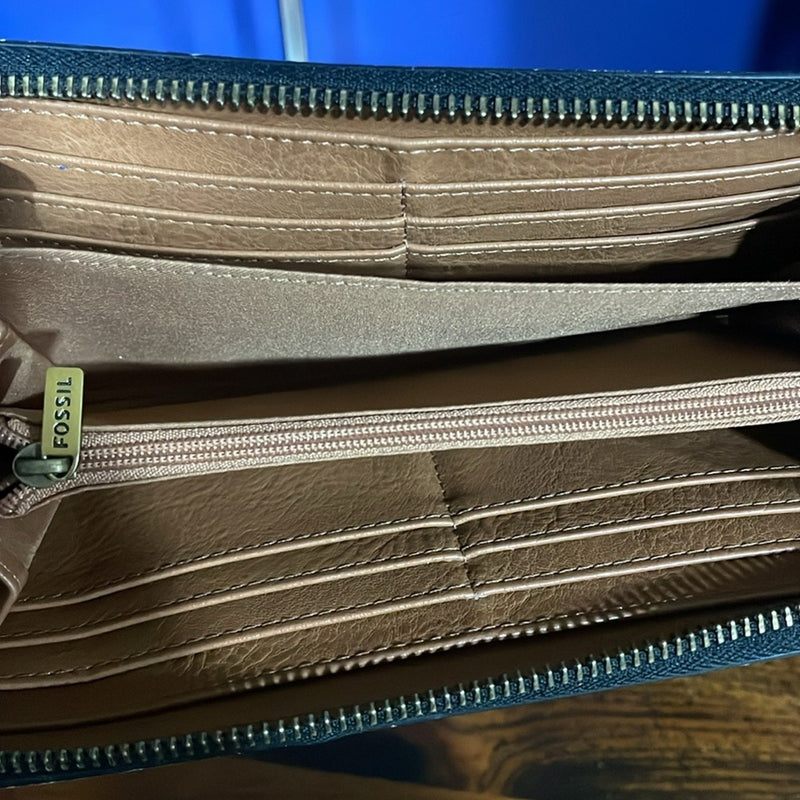FOSSIL Logan RFID Zip Around Clutch Black Stripe Buy bags