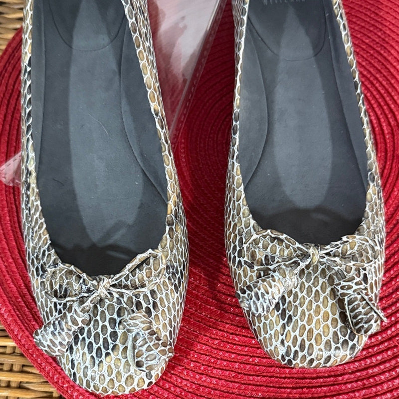 Stuart Weitzman Size 8.5 Tulip Bow Snake Skin Print Ballet Flats