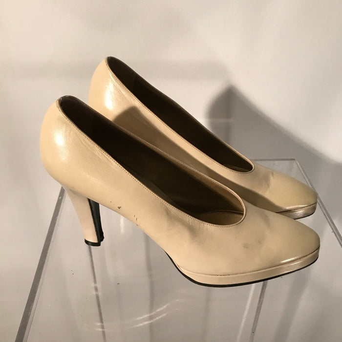 Yves Saint Laurent Pumps