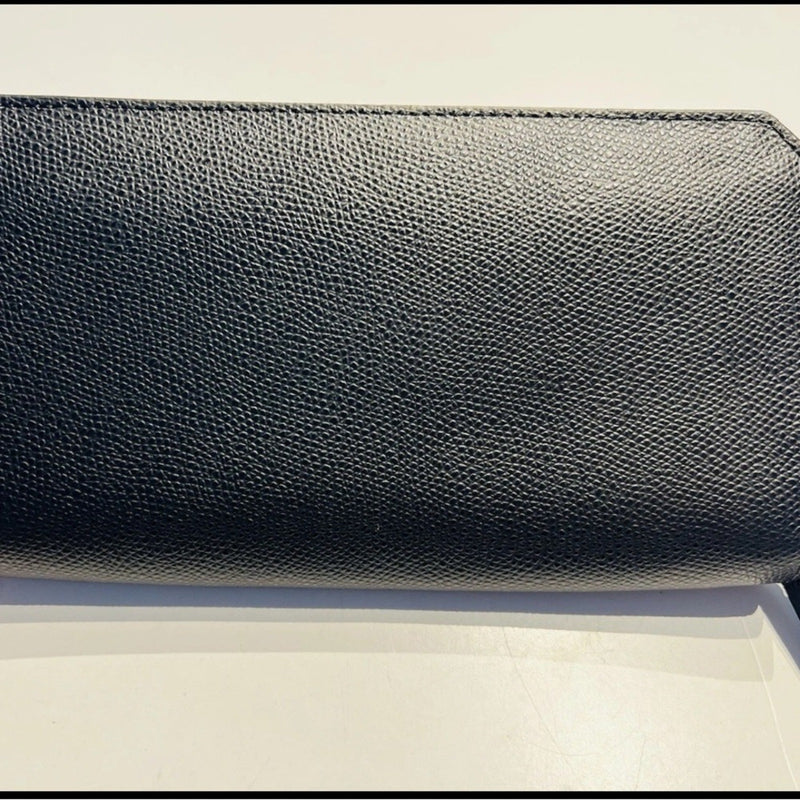 Tumi Black Leather Large Zip Wallet Organizer