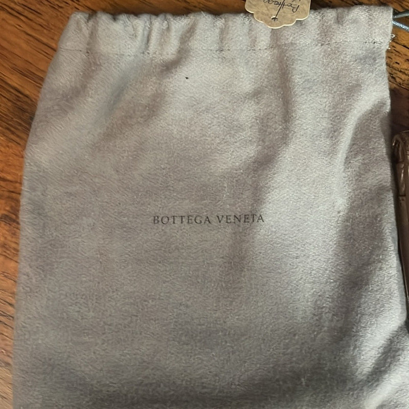 Bottega Veneta Bifold Leather Wallet. Comes with dustbag.