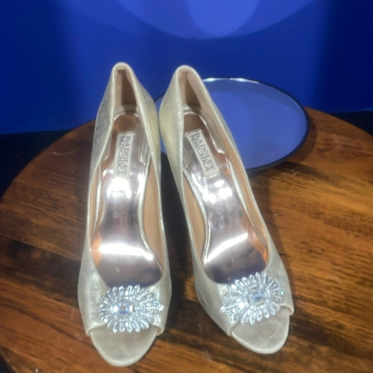 Badgley Mischka 4 Inch heels Size 9 M