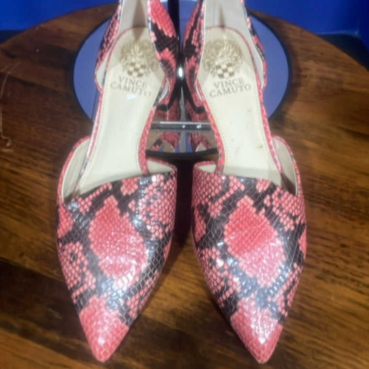 Vince Camuto Red Snakeskin Embossed Leather Flats Woman’s Pointed Toe