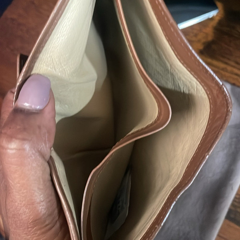 Bottega Veneta Bifold Leather Wallet. Comes with dustbag.