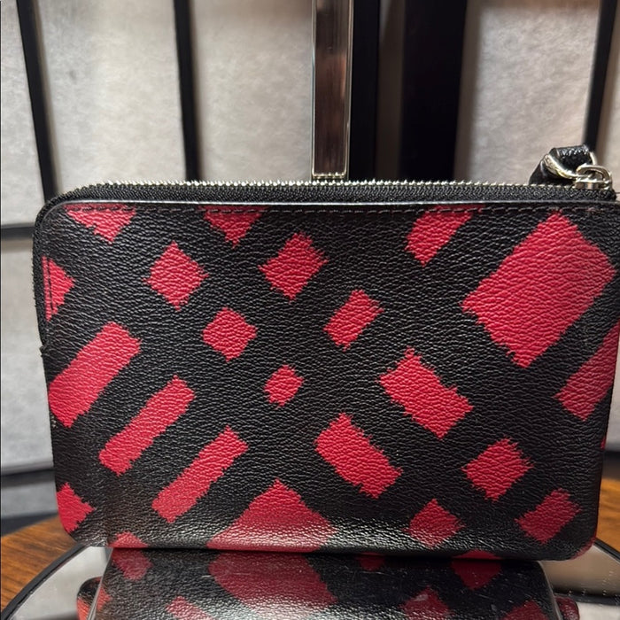 CORNER ZIP WRISTLET WITH WILD PLAID PRINT (COACH F23715)