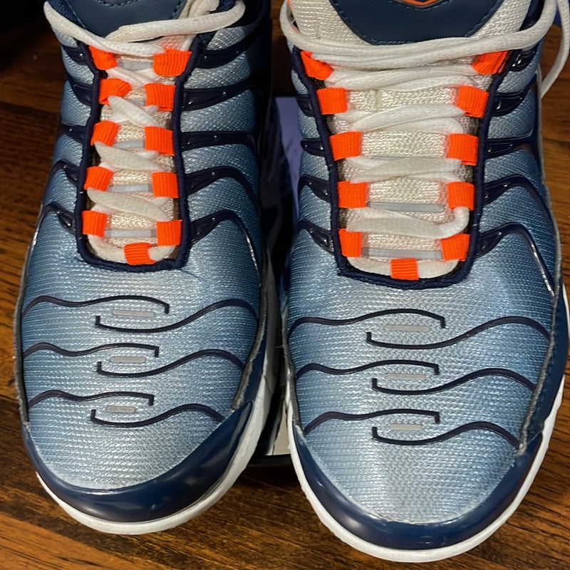 Woman’s Air running shoes EUC