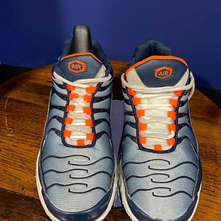 Woman’s Air running shoes EUC