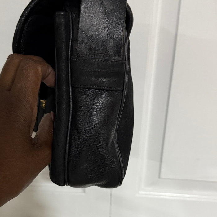 Chic Black Crossbody Bag