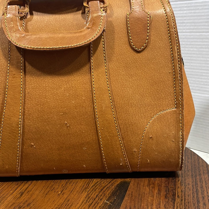 Vintage Doctor Bag Duffle In Beautiful Golden Tan Leather With Brass Lock lLatch