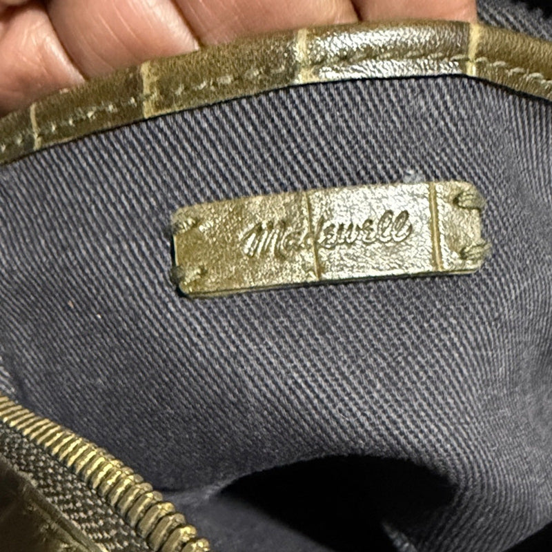 Madewell Simple Circle Crossbody: Croc Embossed Leather Olive Green
Asparagus
