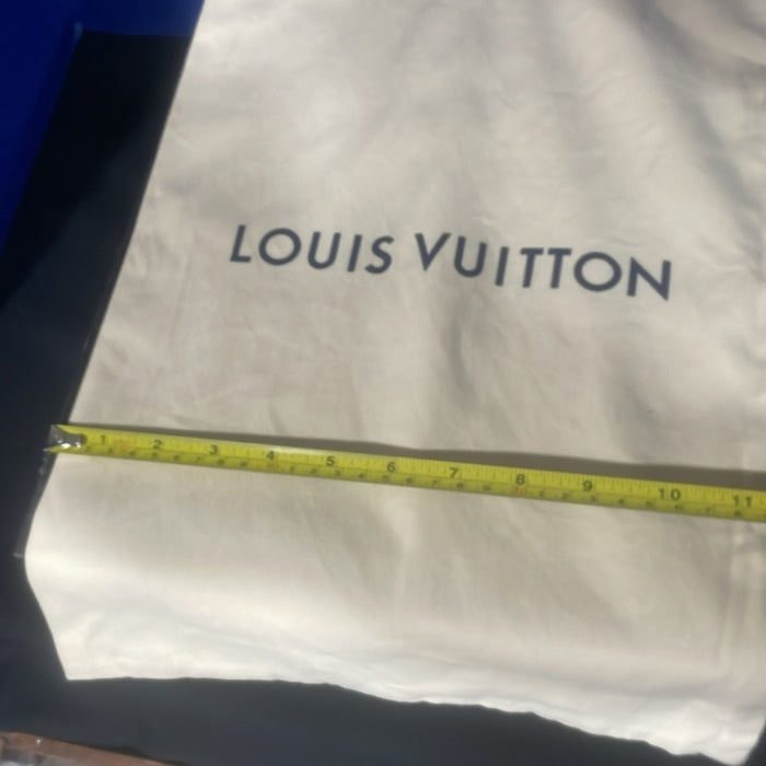 Louis Vuitton med size dustbag