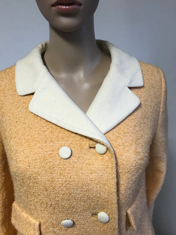 1960s Jackie O Mod Style Butter Yellow Knubby Knit 2 Piece Skirt Suit