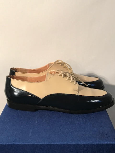 1980s Two Tone Leather Oxfords by Clifford & Wills Size 7 1/2