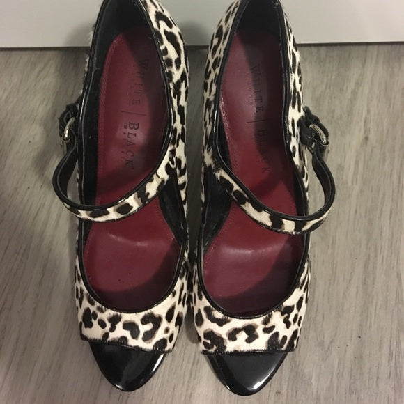 White House Black Market  Leopard pumps