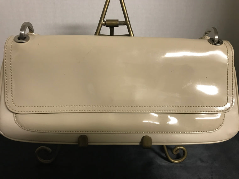 Women Ann Taylor cream leather/ patent baguette bag