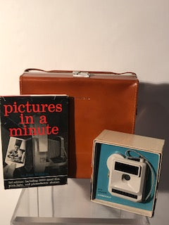 Vintage 1960's Polaroid Land Camera Model 800 Original Case Accessories