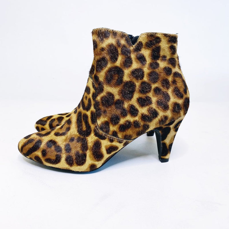 International Concepts Leopard Heels