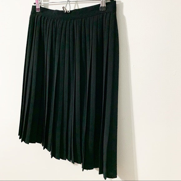 Imagio Paris London New York Black Pleated Skirt