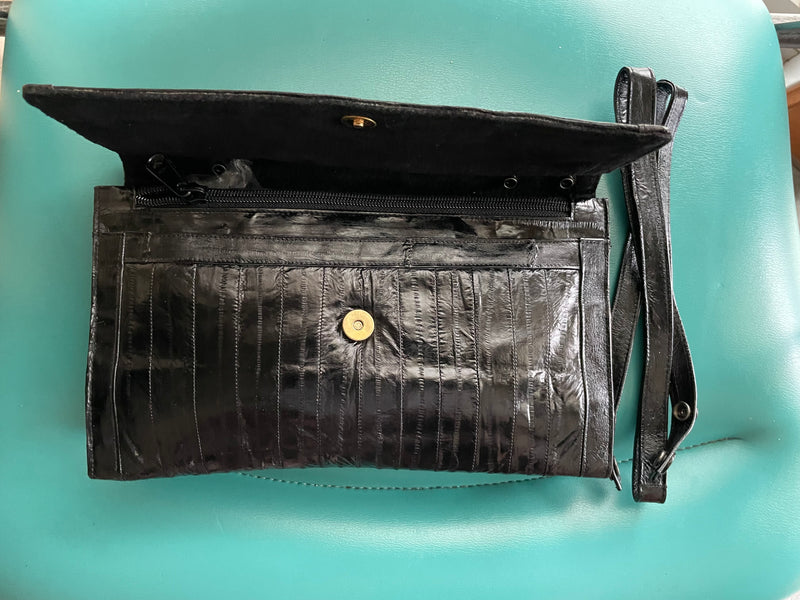 Eel skin black shoulder bag. Vintage eel skin leather clutch. 1980-th shoulder bag