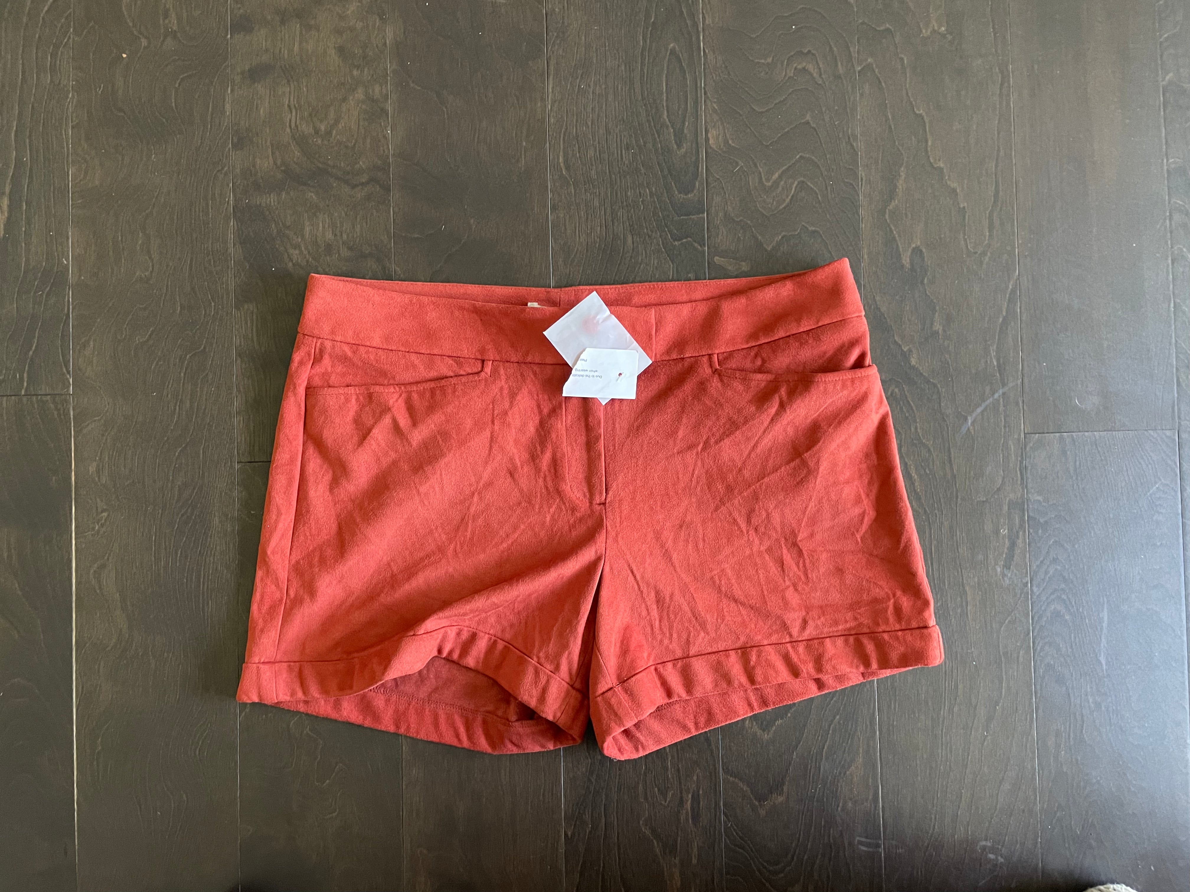 Eva Mendez Size 8 Cuffed Brown/Orange Shorts/Burnt Sienna