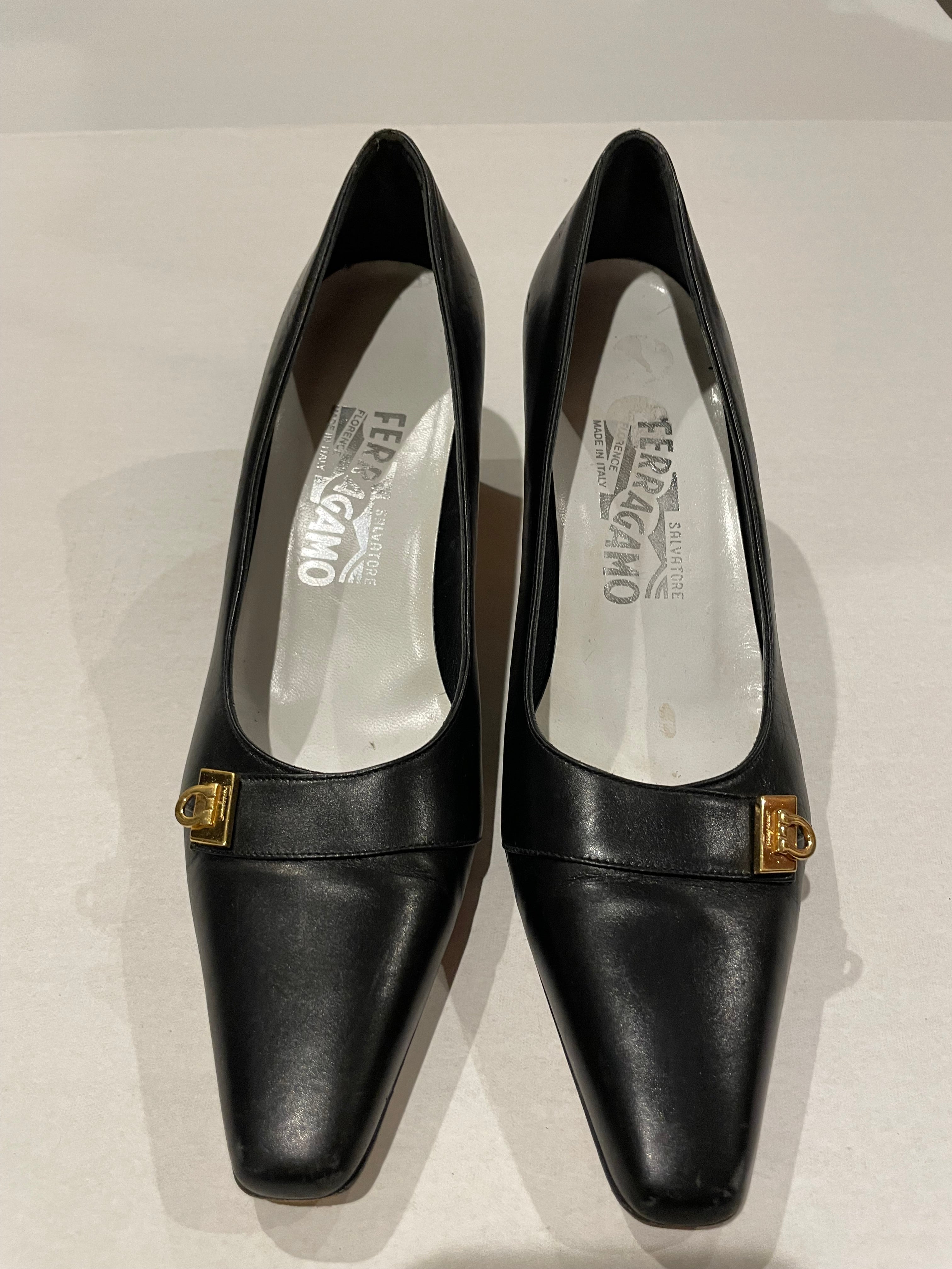 Salvatore Ferragamo woman's size 8 A black pumps business career dress Italy