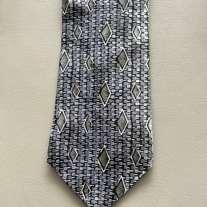 Pierre Balmain Men's gray and black  silk  tie with diamond  abstract pattern